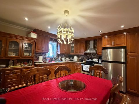 Photo 12 at 529 Rogers Road S, Eglinton West, Toronto