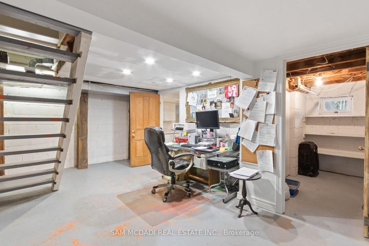 Photo 27 at 85 Yorkleigh Avenue, Humber Heights, Toronto