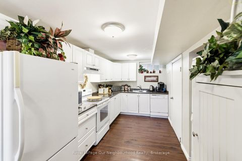 Photo 9 at 139 Central Pk Boulevard S, Central, Oshawa