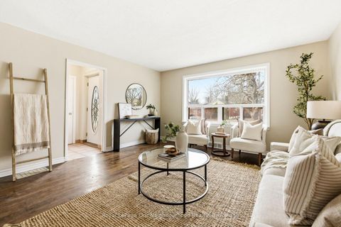 Photo 16 at 139 Central Pk Boulevard S, Central, Oshawa