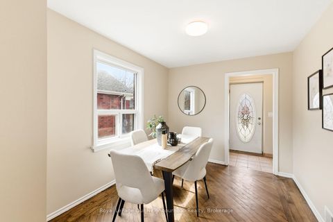 Photo 17 at 139 Central Pk Boulevard S, Central, Oshawa