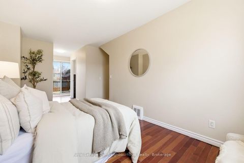 Photo 22 at 139 Central Pk Boulevard S, Central, Oshawa