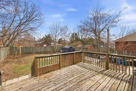 Photo 32 at 139 Central Pk Boulevard S, Central, Oshawa