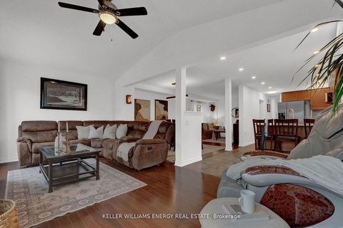 Photo 4 at 1379 Wadebridge Crescent, Eastdale, Oshawa