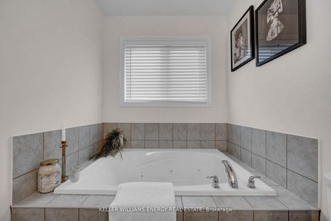 Photo 18 at 1379 Wadebridge Crescent, Eastdale, Oshawa