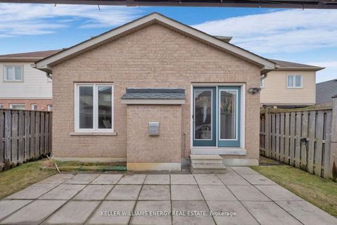 Photo 24 at 1379 Wadebridge Crescent, Eastdale, Oshawa
