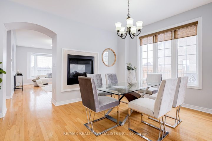 Photo 11 at 95 Heslop Circle, Wellington, Brampton