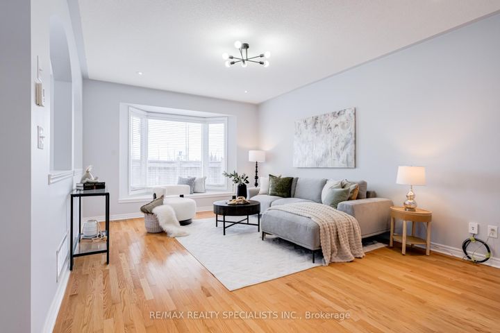 Photo 13 at 95 Heslop Circle, Wellington, Brampton