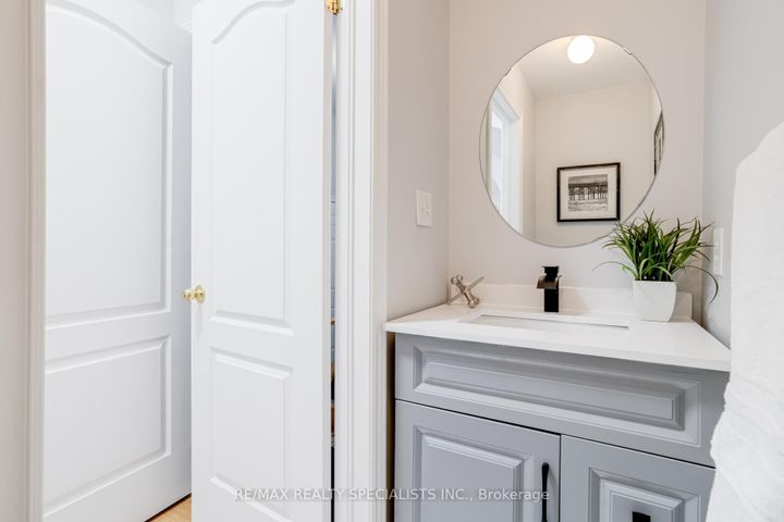 Photo 22 at 95 Heslop Circle, Wellington, Brampton