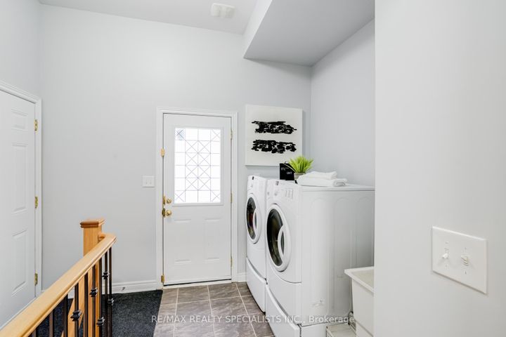 Photo 23 at 95 Heslop Circle, Wellington, Brampton