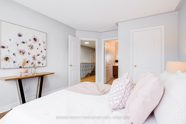 Photo 31 at 95 Heslop Circle, Wellington, Brampton