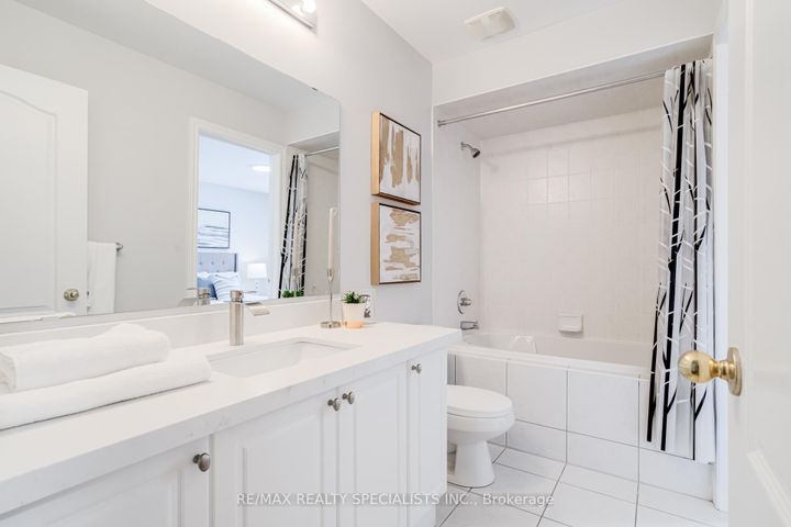 Photo 35 at 95 Heslop Circle, Wellington, Brampton