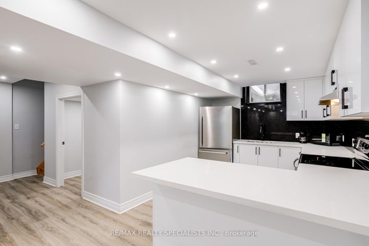 Photo 38 at 95 Heslop Circle, Wellington, Brampton