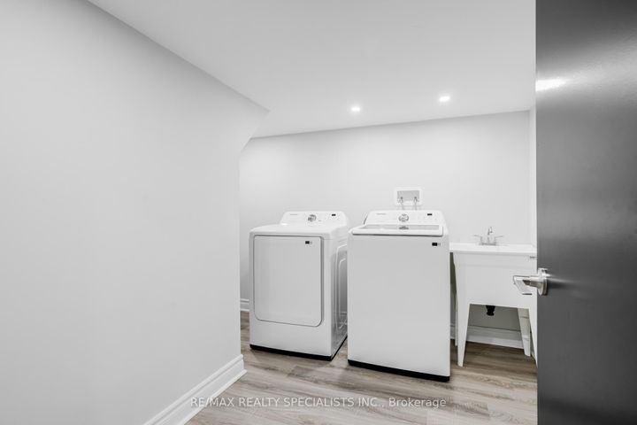 Photo 45 at 95 Heslop Circle, Wellington, Brampton