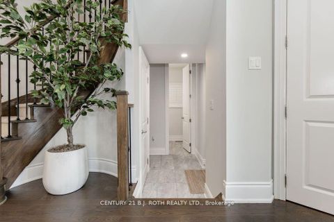 Photo 6 at 20 WESTMINSTER Circle, Shore, Barrie