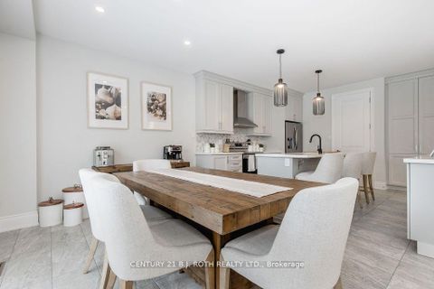 Photo 17 at 20 WESTMINSTER Circle, Shore, Barrie