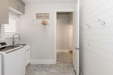 Photo 19 at 20 WESTMINSTER Circle, Shore, Barrie