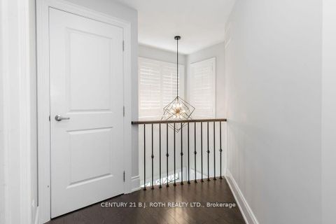 Photo 22 at 20 WESTMINSTER Circle, Shore, Barrie