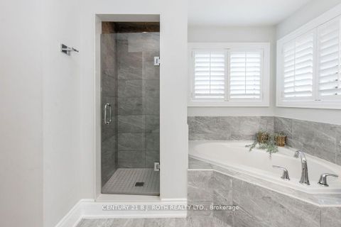 Photo 25 at 20 WESTMINSTER Circle, Shore, Barrie