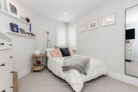 Photo 30 at 20 WESTMINSTER Circle, Shore, Barrie