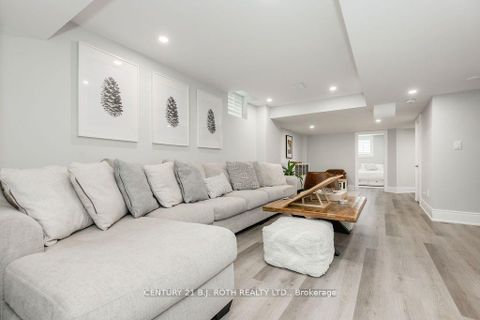 Photo 33 at 20 WESTMINSTER Circle, Shore, Barrie