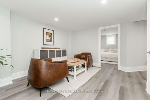 Photo 34 at 20 WESTMINSTER Circle, Shore, Barrie