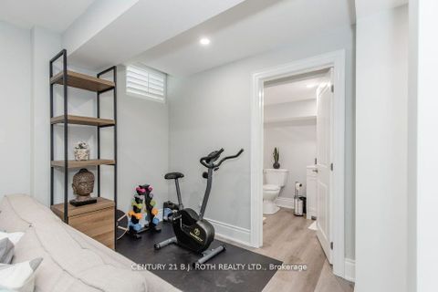 Photo 36 at 20 WESTMINSTER Circle, Shore, Barrie