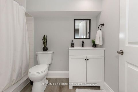 Photo 37 at 20 WESTMINSTER Circle, Shore, Barrie