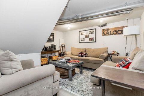 Photo 39 at 20 WESTMINSTER Circle, Shore, Barrie