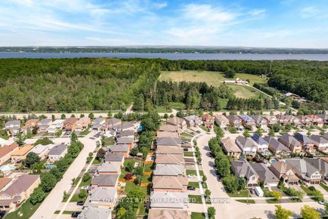 Photo 41 at 20 WESTMINSTER Circle, Shore, Barrie