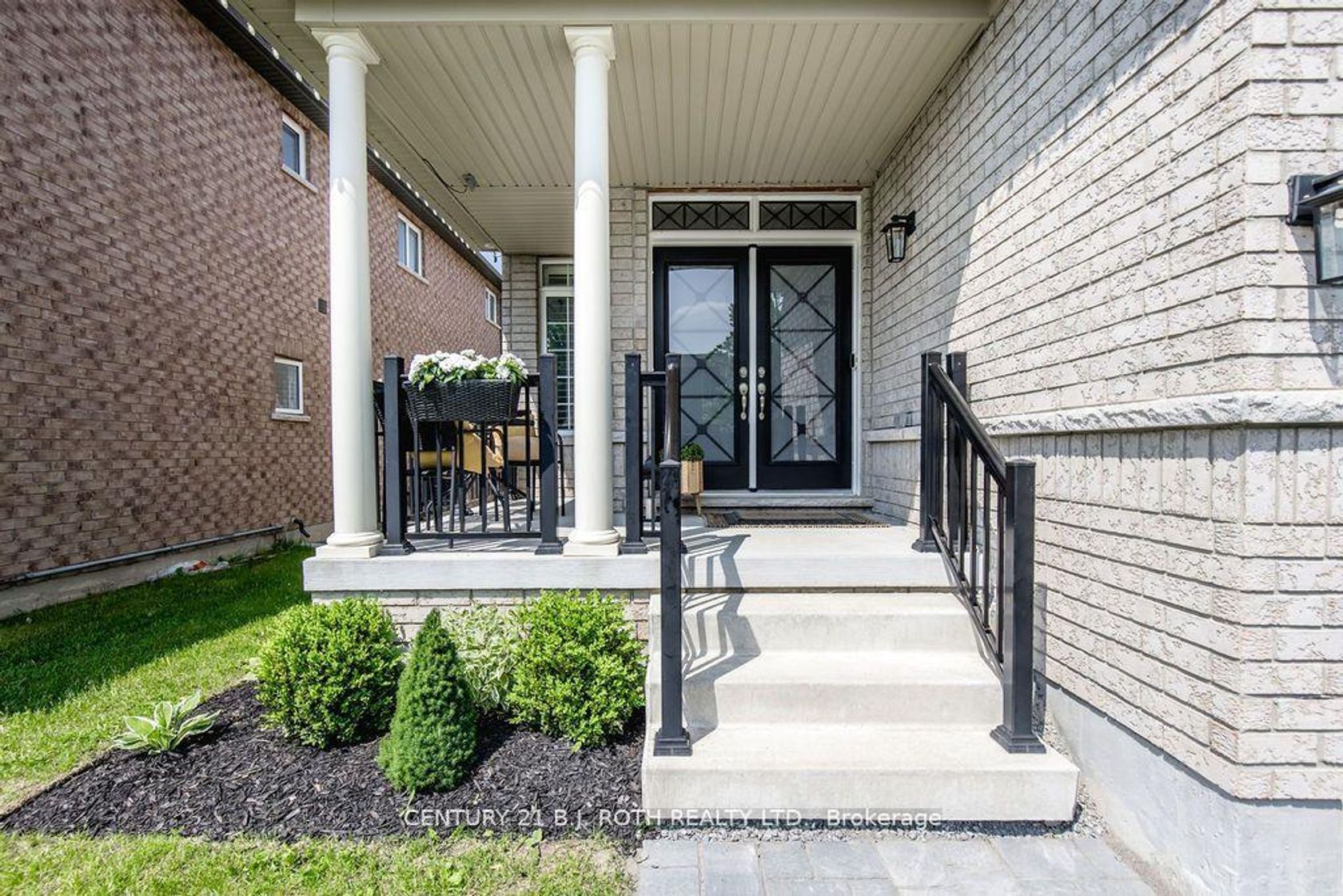 20 WESTMINSTER Circle, Shore, Barrie photo number 2