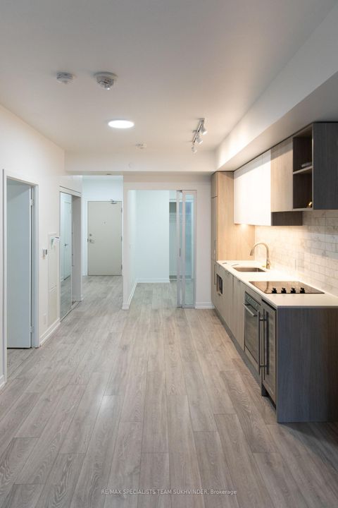 Photo 2 at 637 - 2020 Bathurst Street, Cedarvale, Toronto