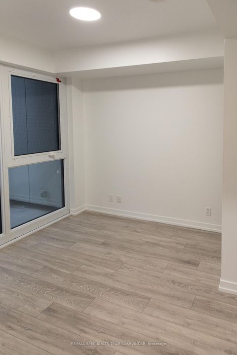 Photo 8 at 637 - 2020 Bathurst Street, Cedarvale, Toronto