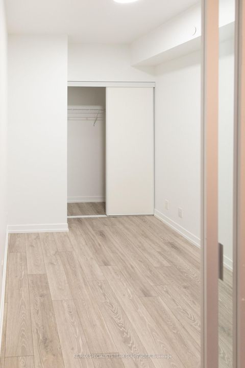 Photo 11 at 637 - 2020 Bathurst Street, Cedarvale, Toronto