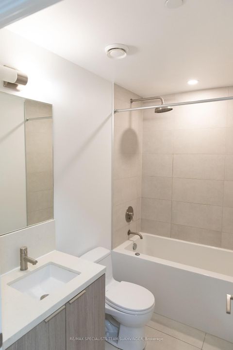 Photo 13 at 637 - 2020 Bathurst Street, Cedarvale, Toronto