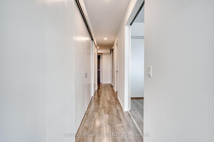 Photo 9 at 1510 - 197 Yonge Street, Yonge Corridor, Toronto