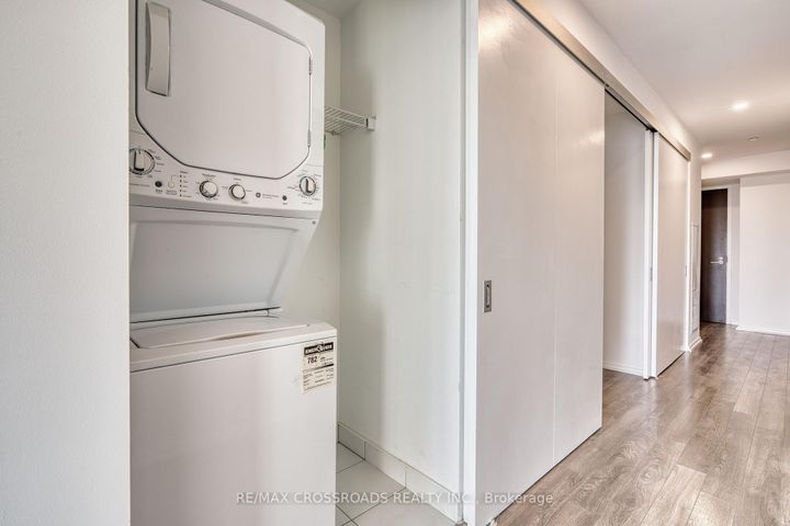 Photo 15 at 1510 - 197 Yonge Street, Yonge Corridor, Toronto