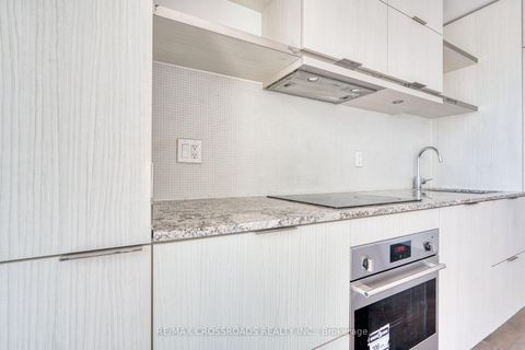 Photo 7 at 1510 - 197 Yonge Street, Yonge Corridor, Toronto