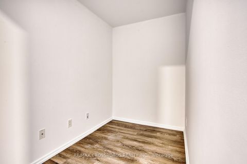 Photo 21 at 1510 - 197 Yonge Street, Yonge Corridor, Toronto