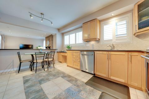 Photo 13 at 37 Statesman Square, Agincourt North, Toronto