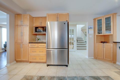 Photo 15 at 37 Statesman Square, Agincourt North, Toronto