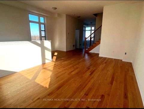 Photo 1 at 60 Inverary Crescent, Elder Mills, Vaughan