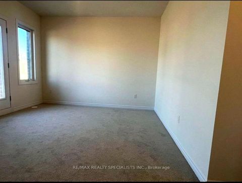 Photo 10 at 60 Inverary Crescent, Elder Mills, Vaughan