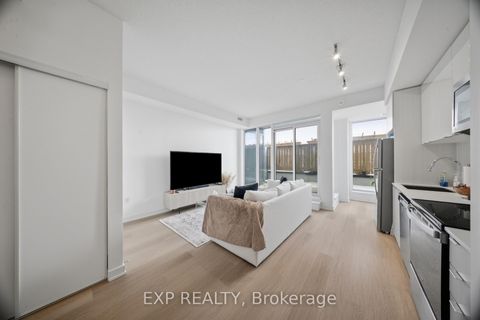 Photo 11 at 209 - 859 The Queensway, Queensway, Toronto