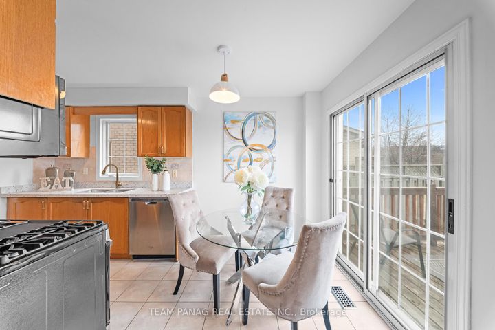 Photo 14 at 47 Loons Call Crescent, Wellington, Brampton