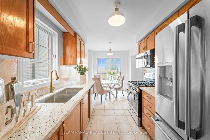 Photo 18 at 47 Loons Call Crescent, Wellington, Brampton