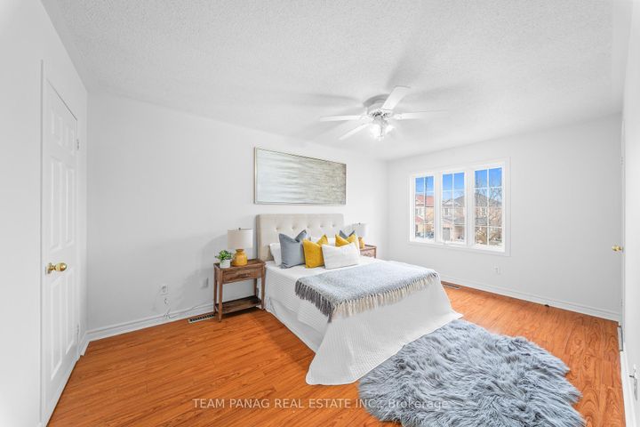 Photo 24 at 47 Loons Call Crescent, Wellington, Brampton