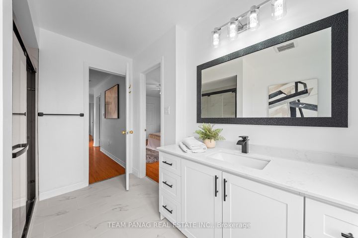 Photo 28 at 47 Loons Call Crescent, Wellington, Brampton