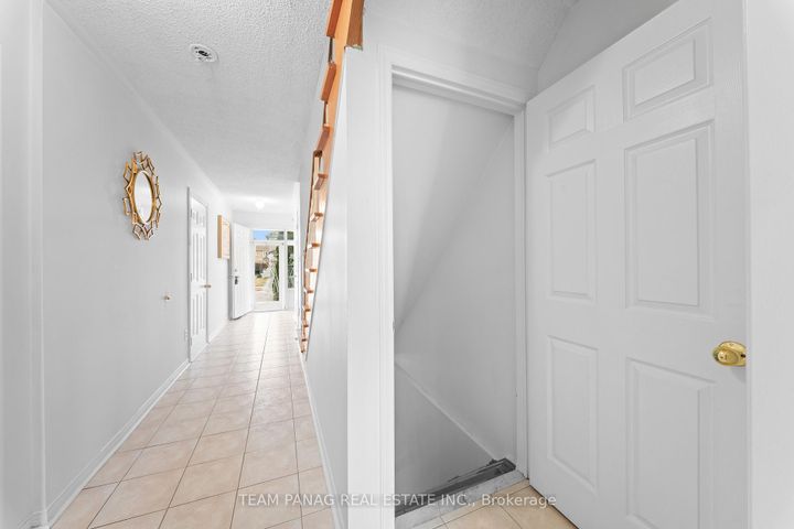 Photo 32 at 47 Loons Call Crescent, Wellington, Brampton