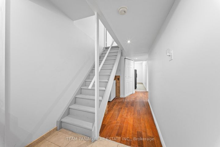 Photo 33 at 47 Loons Call Crescent, Wellington, Brampton